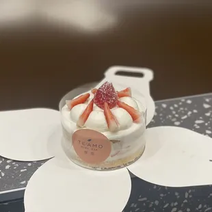 Japanese Strawberry Shortcake (light and yougurt flavor, not too sweet)