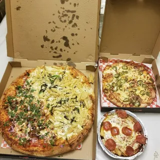 Chicken Alfredo Pasta Pizza