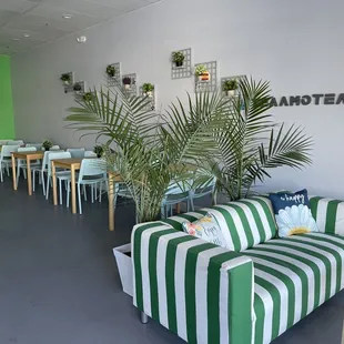 Cute &amp; Clean look interior