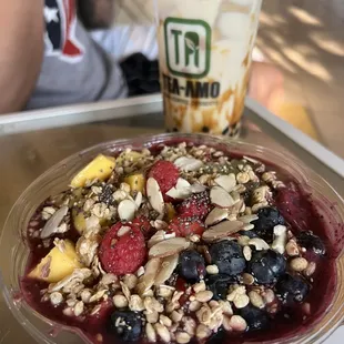 Tropical açaí bowl