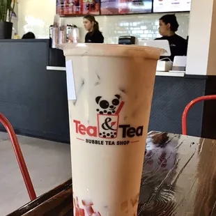 Roasted Oolong Milk Tea with Rainbow Jelly