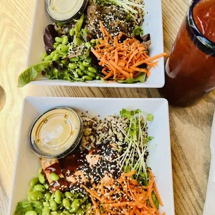 Salad &amp; rice bowls with steak &amp; salmon