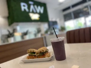 RĀW Superfood Café
