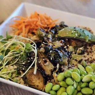 Fusion Bowl with fire-roasted veggies (vegan)