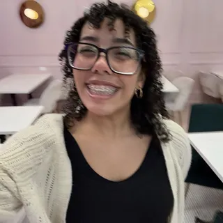 Bella S.