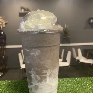taro oreo shake