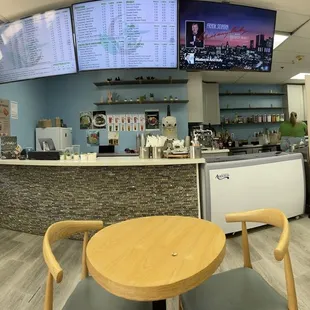 Front counter/menu/prep area