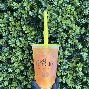 Delicious and refreshing Mango Lemonade with Mango jelly!