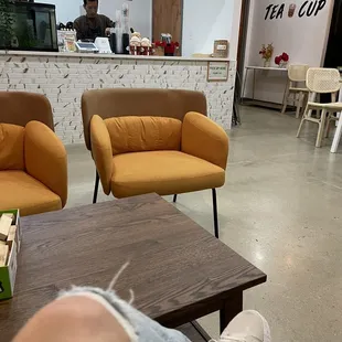 Great atmosphere, friendly staff, and I&apos;m pretty sure they make their own boba !