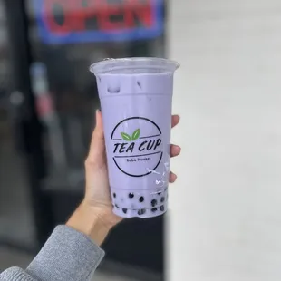 ig: @whatsviveating  |  taro milk tea