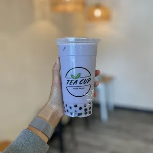 ig: @whatsviveating  |  taro milk tea