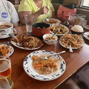 food, chicken wings and fried chicken