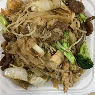 Combination Chow Fun