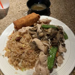 Moo Goo Gai Pan Dinner Combination