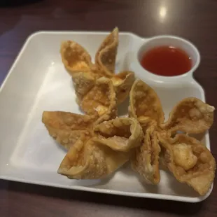 Crab Rangoon appetizers, very good sauce was just right