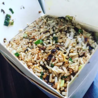 MEIZHOU FRIED RICE