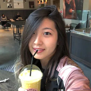 Victoria W.