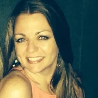 Linda R.