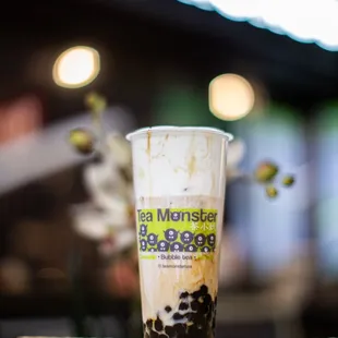 Dark Roasted Oolong Boba latte