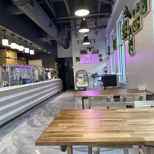 sushi and sashimi, interior