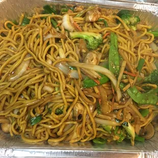 Catering dish:vegetable LoMein