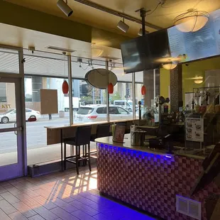 the inside of a fast food restaurant