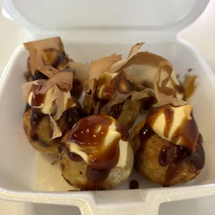 Takoyaki (Octopus balls)