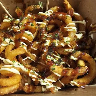 Curly Fries with Sauce