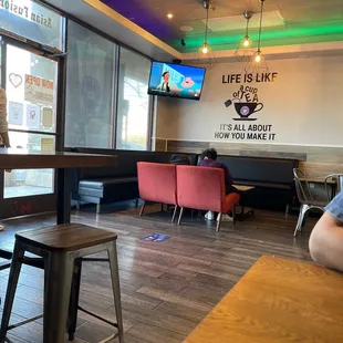 First time.. waiting for them to make boba..