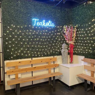 Teaholic Green Nature Wall