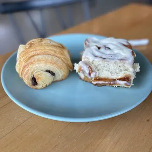 Single Cinnamon Roll Chocolate Croissant