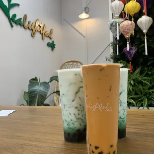 pandan delight with boba and thai milk tea with boba