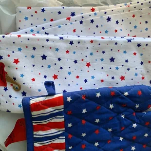 Ready for Memorial Day  new kitchen Mitts &amp; Dishtowels