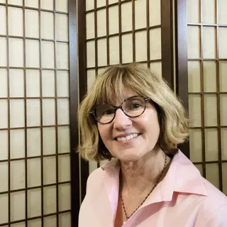 Lynn S.