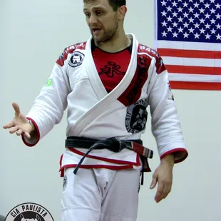 Professor Andre Glodzinski teaching