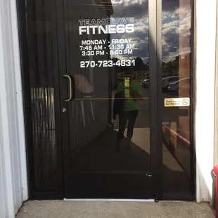 Hours and phone number