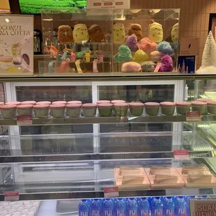 They're small selection of Panna cotta like puddings when we came. A lot of stuff was sold out.