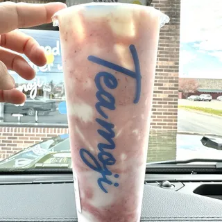 C11 Strawberry Mochi Latte C11