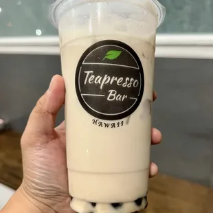 Roasted Oolong Milk Tea w/ boba