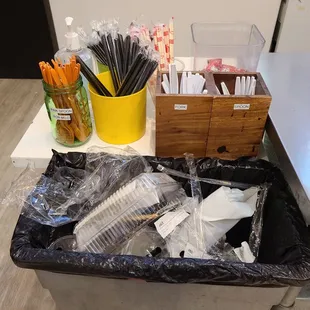 Utensils next to the waste bin  - 10/2021