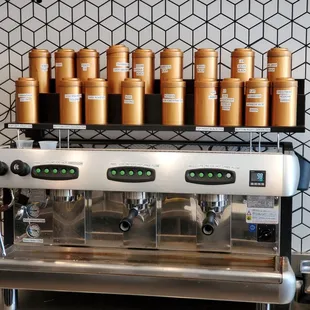 Tea espresso machine and tea containers