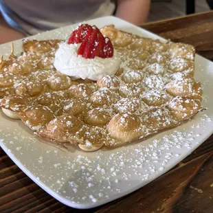 Bubble waffle with cream