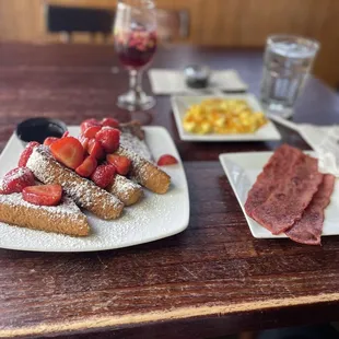 French Toast, scrambled eggs with cheese and Turkey Bacon. My Favorite.