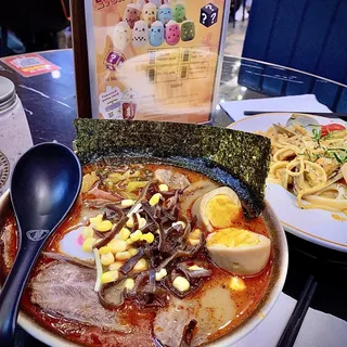 RA05 Spicy Mala w/ Beef Ramen