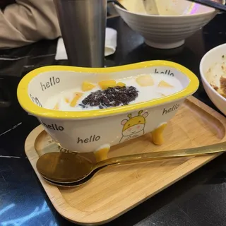 DS09 Mango & Thai Black Glutinous Rice in Tofu Pudding