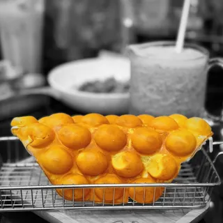 D12 Hong Kong Style Teawood Egg Waffe Sundae