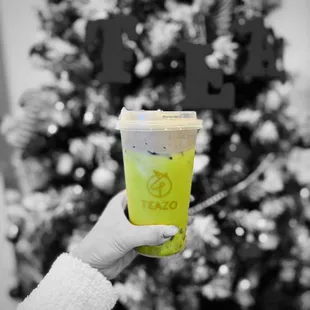 Matcha sesame latte | @whaevaeats