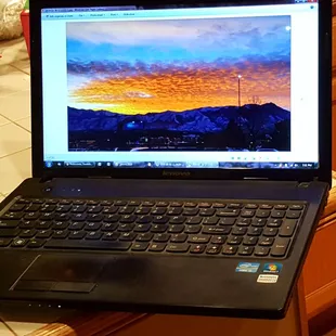 Got this one at Tech For Less years ago, and it's still working great.