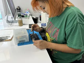 Phone Repair Bar