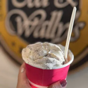 Mix in vanilla bean with Oreo topping   @dangit.all